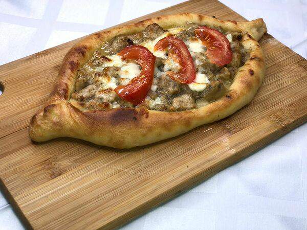 Хинкальная Мимино - Лодочка по-аджарски с мясом