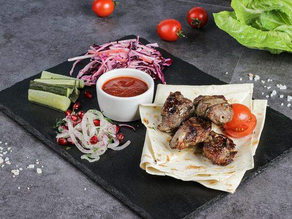 Медина Food на Татарстан - Шашлык из говядины и соус