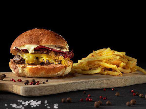 Yeye Burger & Doner - Техасский бургер с дымком