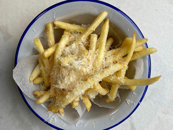 Lilu kitchen - Картофель фри с трюфелем и пармезаном