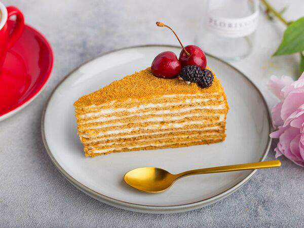 Apollo café - Медовик