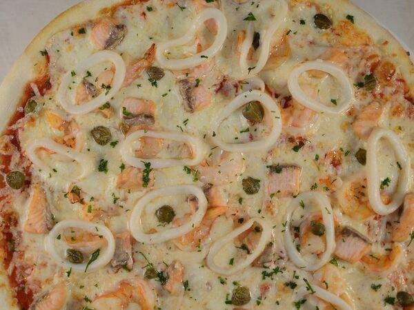 Kontrast gusto - Пицца Дары моря на толстом тесте