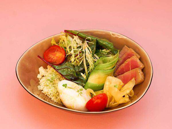 Sisters Coffee & Wine - Боул с тунцом