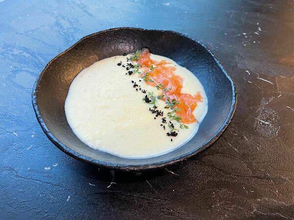 Пламя и вино - Крем-суп из белых кореньев с копчёной рыбой