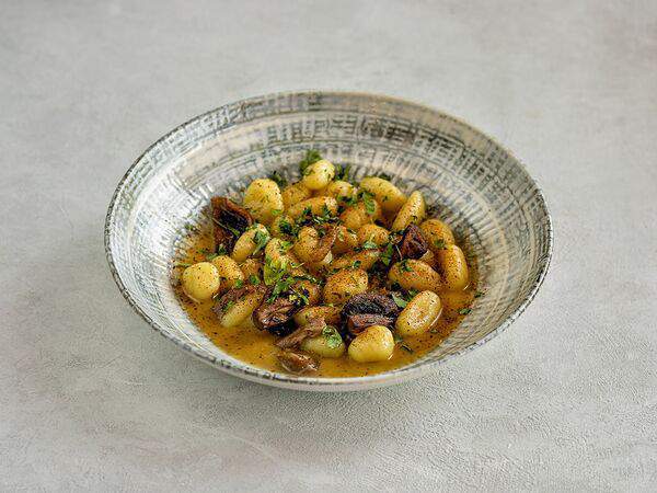 Гастробар Море - Картофельные ньокки с грибами и трюфельным маслом