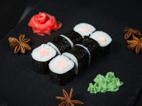 Аквасуши - Ролл классический с курицей