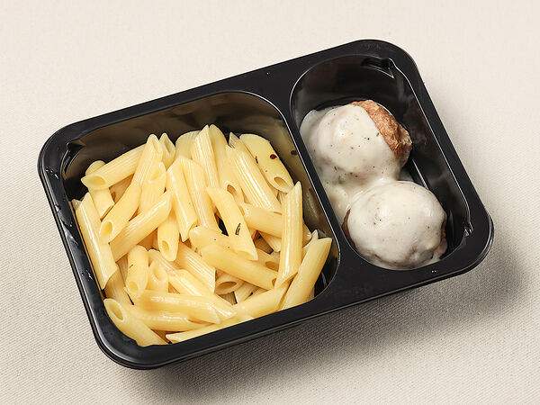 Gost Food - Митболы из горбуши в молочном соусе с пенне