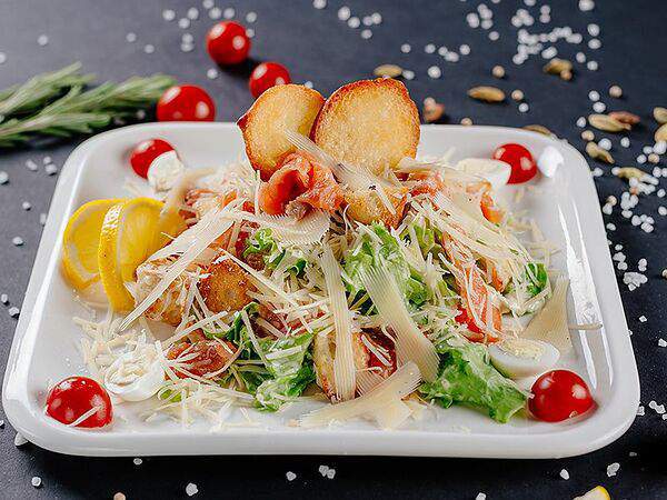 Гастро-бар Hearts - Цезарь с семгой