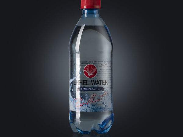 Якитория - Вода Энхель без газа . (пластик)