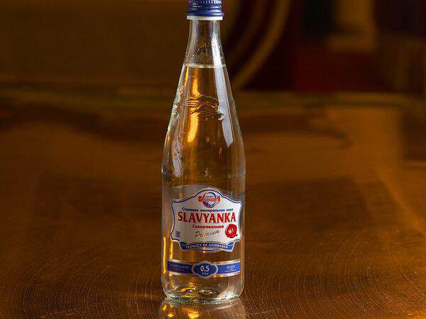 Nar & Sharab - Минеральная вода Славянка (газированная/негазированная) страна Азербайджан