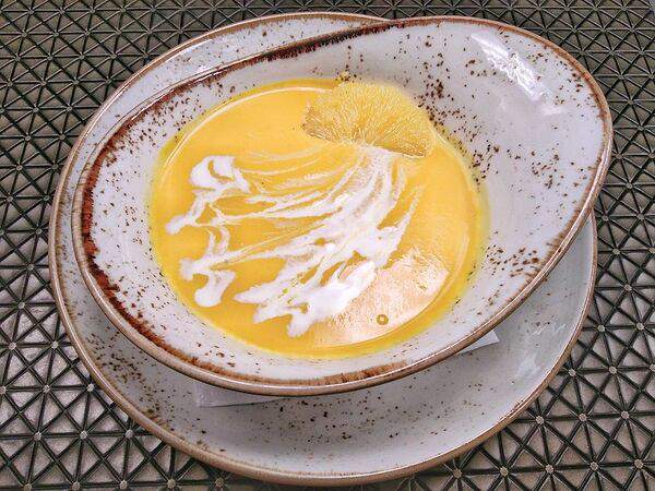 Lounge bar - Крем-суп Тыквенный с кокосовым молоком и апельсином