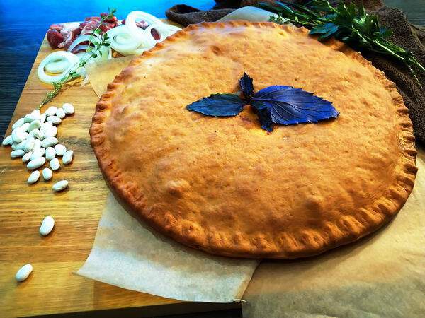 Домашняя пекарня - Пирог осетинский со свининой и белой фасолью