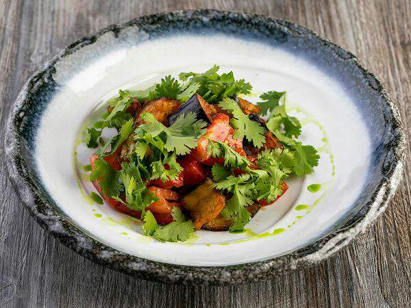 Кисельkitchen - Салат из тёплых баклажан с помидорами