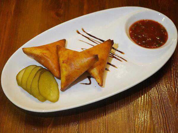 Таверна - Самосы с нутом