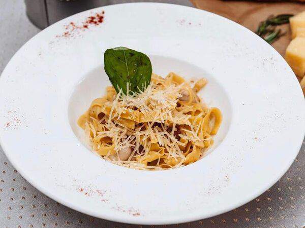 Антонио - Паста с курицей и грибами