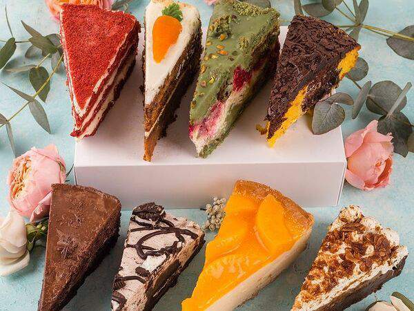 Bagatelle - Сет тортов Шоколад и Фрукты