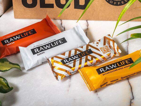 Surf Coffee x Kremlin - R. a. w. Life