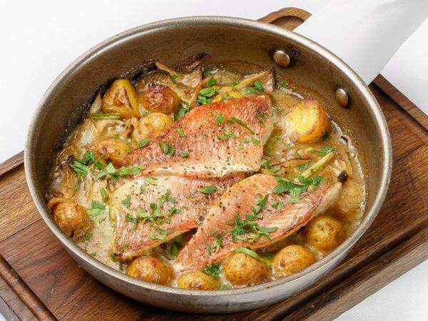 Магадан - Филе окуня с картофелем и грибами