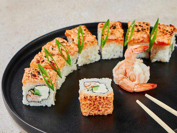 Суши муши - Ролл с тартаром из лосося