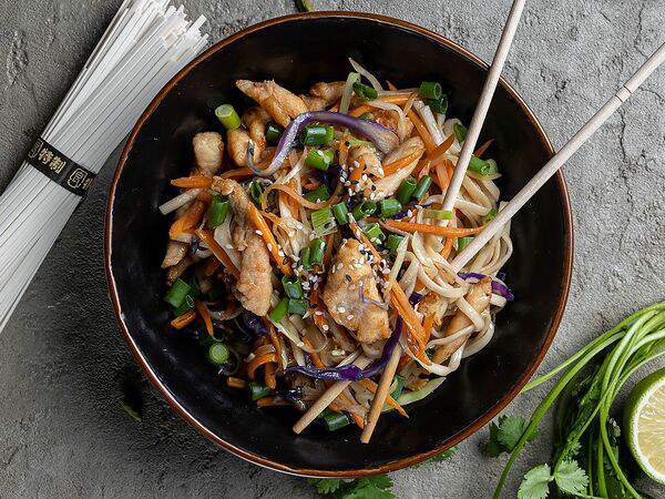 Сабай - Вок с курицей и овощами