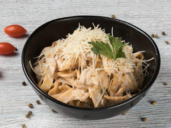 Inspiration coffee - Феттуччине с семгой