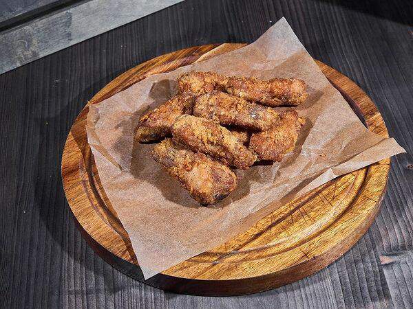 МясоТесто - Хрустящие крылышки в соусе шрирача