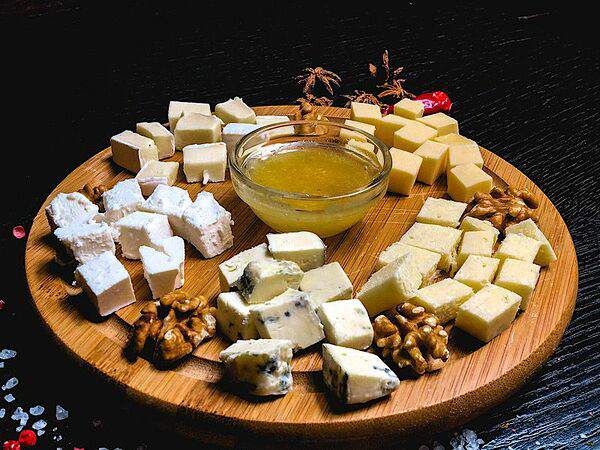 Брашна - Сырная тарелка