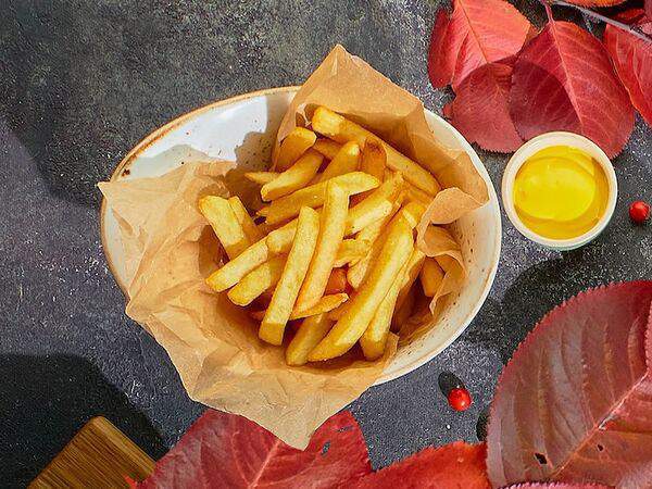 Охота на енота - Картофель фри с сырным соусом