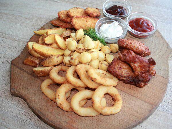 Кафе-пиццерия Yess - Мясной Big Box