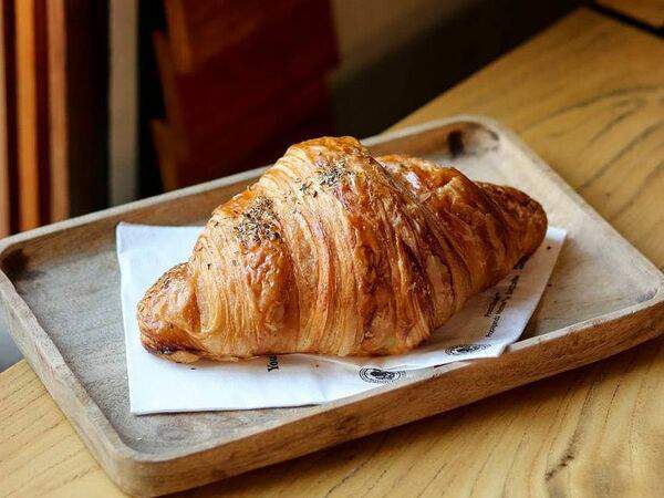 Surf coffee x muses - Круассан с начинкой