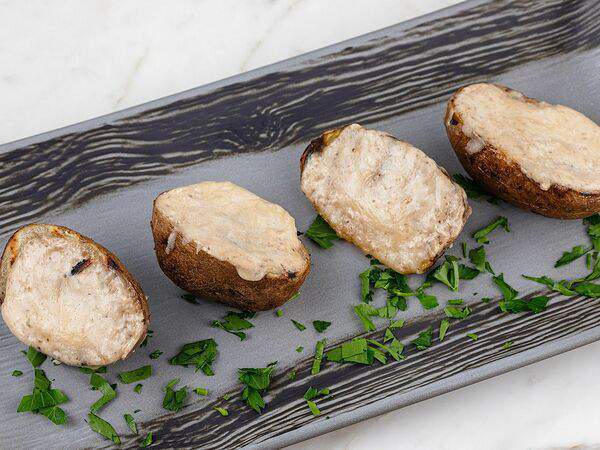 Leto - Печеный картофель под трюфельным соусом и пармезаном