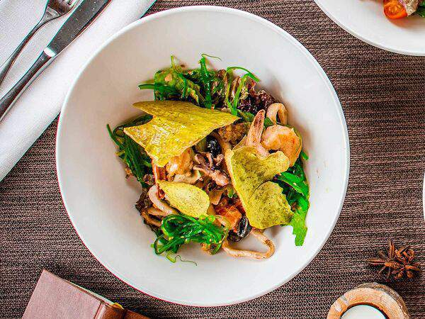 Библиотека №1 - Тёплый салат с морепродуктами