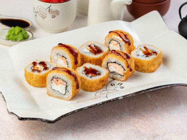 Суши Club - Жареный ролл с лососем