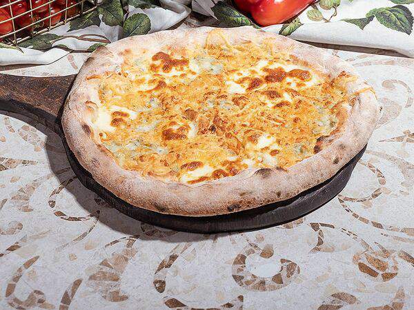 Перчини - Пицца Четыре сыра