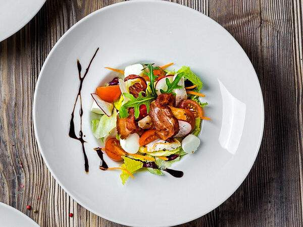 Базилико-пицца - Клаб салат со страчателлой