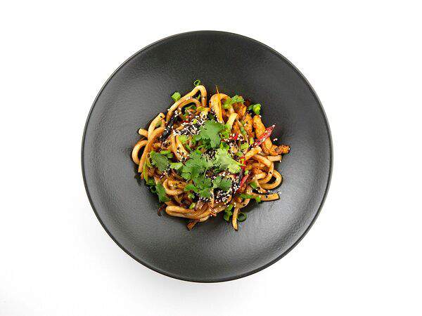 Chi Chi Asian Bistro - Вок с курицей