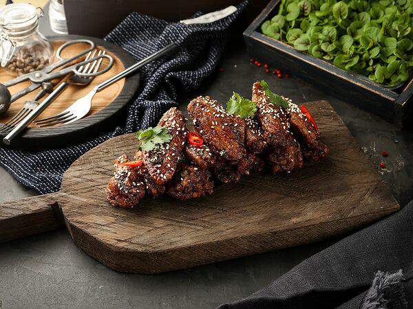 Бургерная №1 - Половина хрустящих крыльев в соусе BBQ