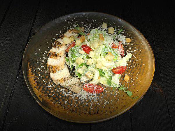 Best Hall - Цезарь с курицей