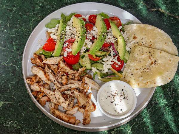 Bon Bon кофейня - Салат Греческий с курицей