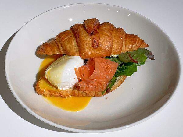 Not for Sale Studio - Круассан бенедикт