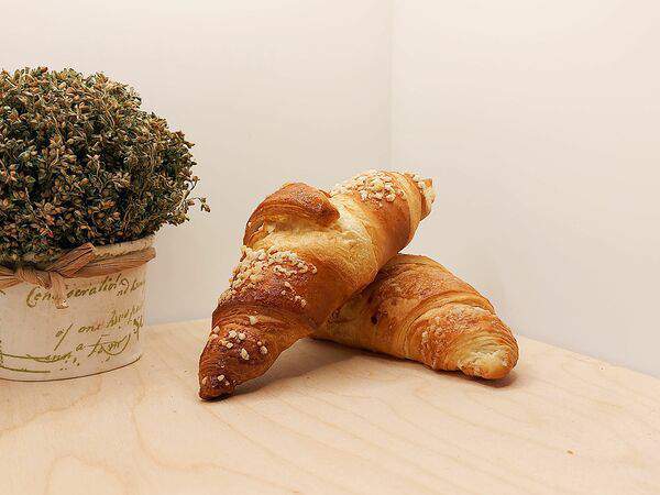 Бриошь пекарня - Круассан с малиной