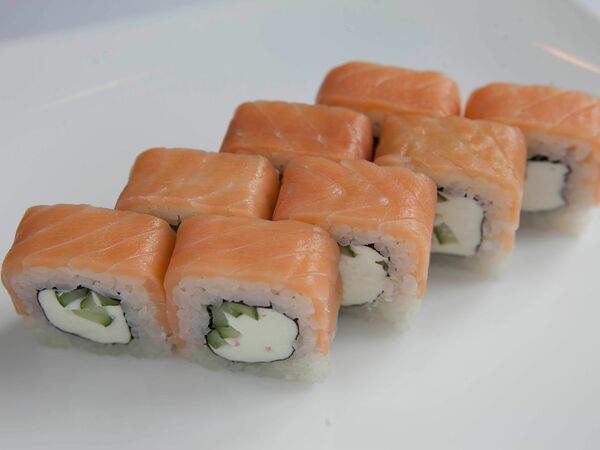 Оками - Филадельфия с копченым лососем