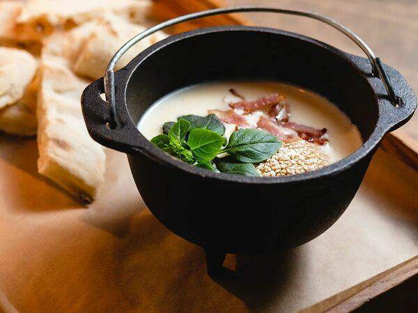 Бурбон стрит бар - Сырный крем-суп