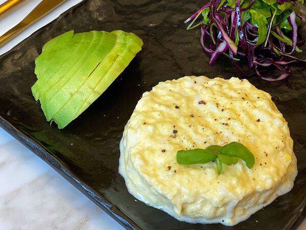 Mogu - Скрэмбл с авокадо