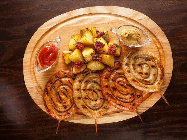 Chester Art Pub - Ассорти сочных домашних колбасок