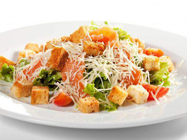 Азбука суши и пиццы - Салат Цезарь с сёмгой