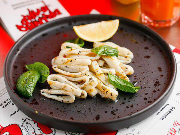 Moo Moo Burgers & Grill - Кальмар-гриль