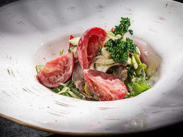 Восточный Базар - Салат с вырезкой ягненка