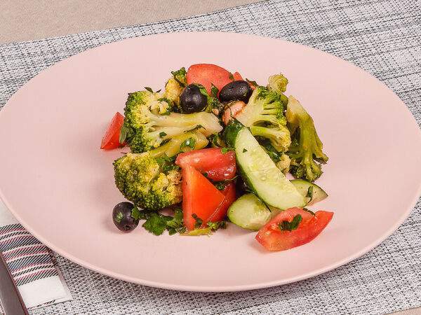 Кулинария Хорошая - Салат с брокколи