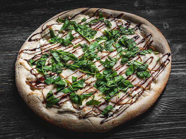 BUNKER - Пицца Груша и Горгонзола